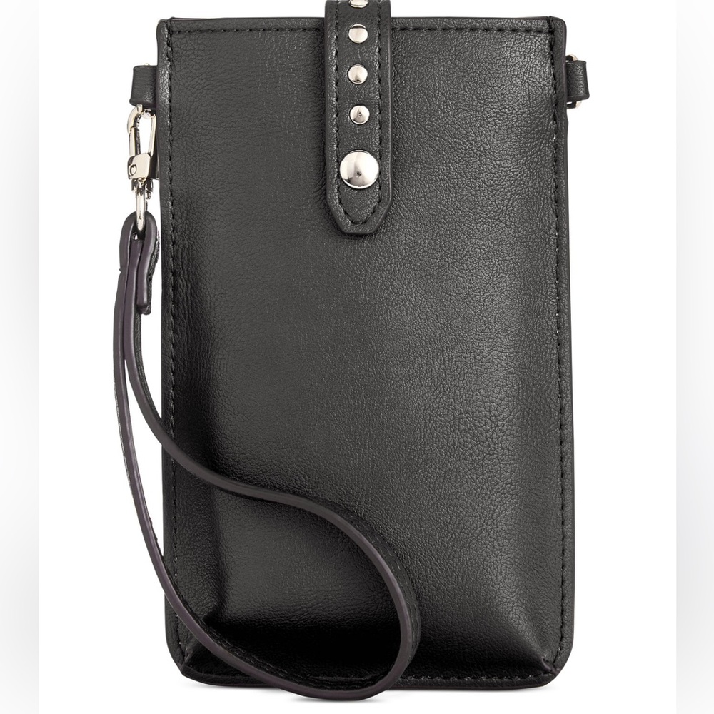 Black ashli wristlet
